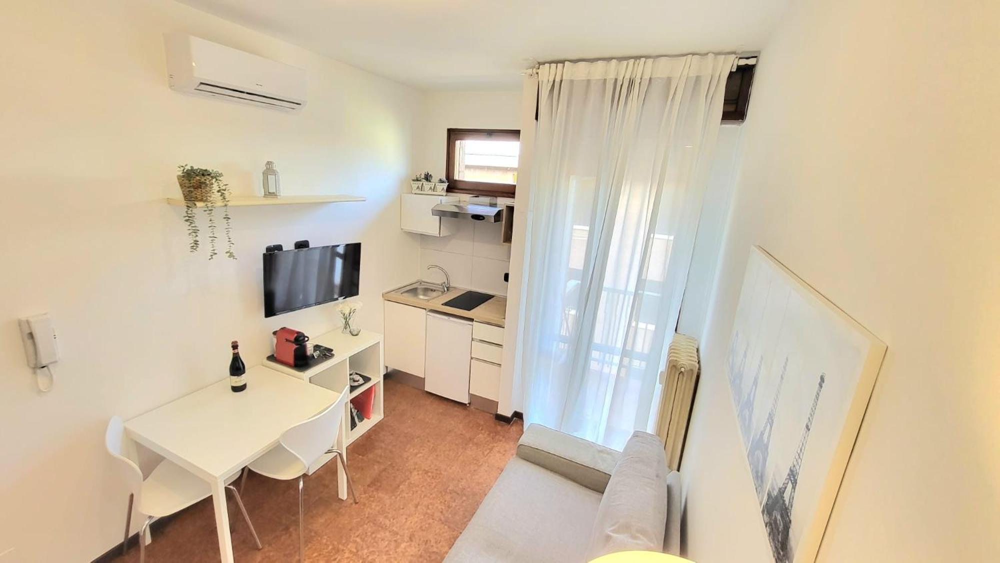 Appartamento Di Fronte All'Ospedale 摩德纳 外观 照片